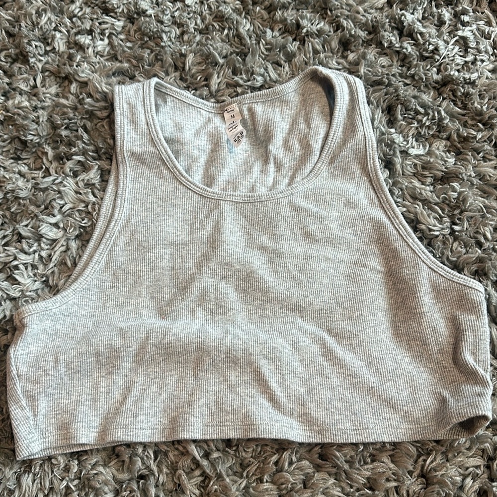 Cropped grey ribbed tank from alo